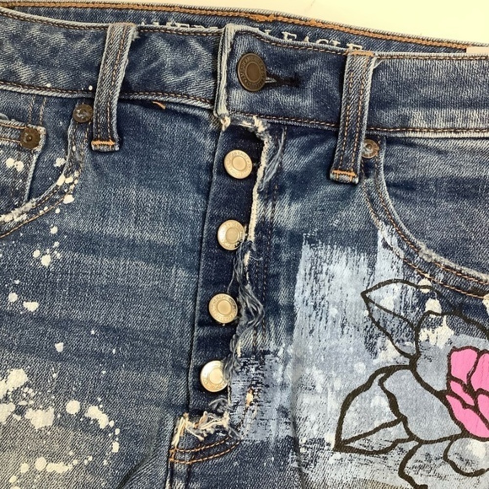 Vintage AE  hi rise festival Distressed “I love ya”  jean shorts SZ 8 EUC - Picture 5 of 14